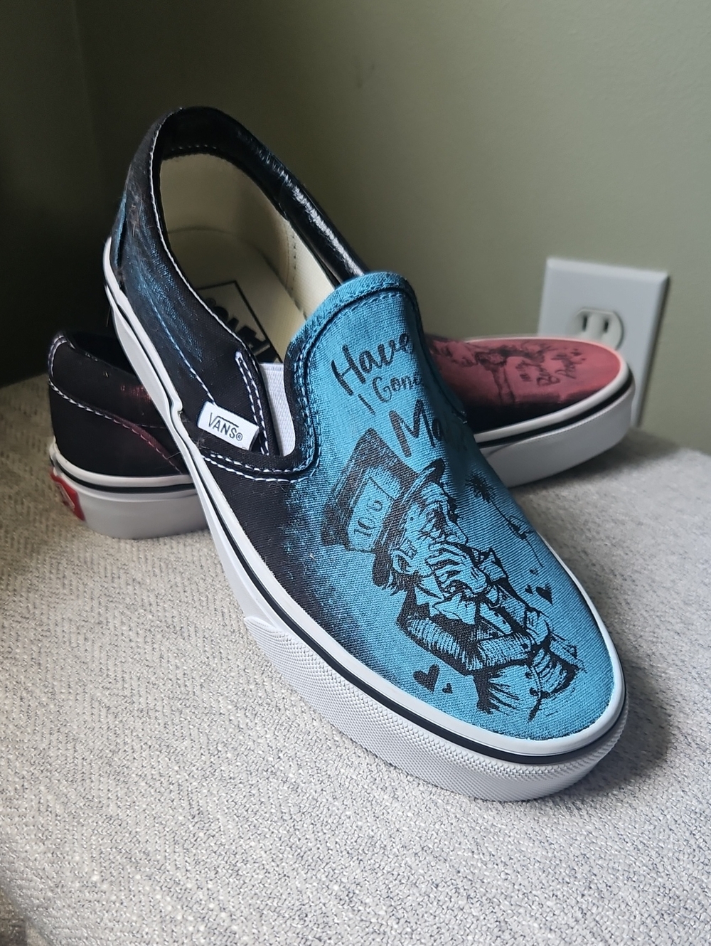 NWOT Vans Alice In Wonderland Slip-On Pair Blue & Red Canvas Sneakers 7W/5.5M - Picture 8 of 9